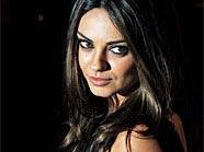 Mila Kunis wird noch heute auf ihre Zusammenarbeit mit Angelina Jolie angesprochen. Mila Kunis wird noch heute auf ihre Zusammenarbeit mit Angelina Jolie angesprochen.