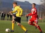 Nationalspieler Julian Erhart bot auf der linken Außenbahn eine starke Leistung. Nationalspieler Julian Erhart bot auf der linken Außenbahn eine starke Leistung.