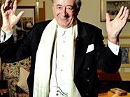 Wer wird Richard Lugner 2011 zum Opernball begleiten? Wer wird Richard Lugner 2011 zum Opernball begleiten?