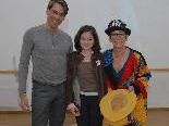 (v.l.) Leiter der Bühnentanzschule DANCE HALL Götzis, die Gewinnerin eines Tanzkurses im Sommersemester & Vorstandsmitglied Tipsy Ritter (v.l.) Leiter der Bühnentanzschule DANCE HALL Götzis, die Gewinnerin eines Tanzkurses im Sommersemester & Vorstandsmitglied Tipsy Ritter