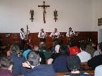 Die Gefängniskapelle - ein außergewöhnlicher Rahmen für das jüngste Konzert der "Bahnteifl & Otto Hofer". Die Gefängniskapelle - ein außergewöhnlicher Rahmen für das jüngste Konzert der "Bahnteifl & Otto Hofer".