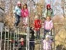 Die Kinder erhalten eine neue Herberge. Die Kinder erhalten eine neue Herberge.