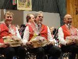Emanuel Moosbrugger, Thomas Rützler und Leonhard Dünser musizieren gemeinsam seit 40 Jahren bei der Bürgermusik Au.
