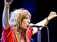 Patti Smith wird das Wiener Burgtheater beehren. Patti Smith wird das Wiener Burgtheater beehren.