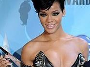 Rihanna will die Kontrolle abgeben, zumindest in der Liebe.? Rihanna will die Kontrolle abgeben, zumindest in der Liebe.?