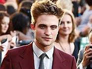 Robert Pattinson nimmt Beziehungen immer ernst. Robert Pattinson nimmt Beziehungen immer ernst.