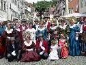 Trachtengruppe der Stadt Feldkirch in der "Historischen Tracht", der Alt-Feldkircher Patriziertracht. Die Damen mit der von UNESCO geehrten Goldenen Bodensee-Radhaube.