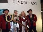 Wurden von den Jagdbergnarren abgeführt: die Grand-Damen Gabi Mähr und Kathrin Keckeis. Wurden von den Jagdbergnarren abgeführt: die Grand-Damen Gabi Mähr und Kathrin Keckeis.