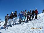 Die jungen Skifans flitzen über den Sennigrat (2300m).