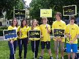 Amnesty - Jugend präsentiert Artikel der Menschenrechte