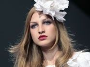 Blumiger Trend fürdie Haare Blumiger Trend fürdie Haare