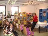 Die Kinder der Volksschule Gantschier lauschen gespannt zu! Die Kinder der Volksschule Gantschier lauschen gespannt zu!