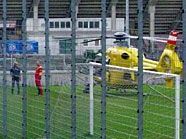 Nach dem Wohnungsbrand musst der Rettungshubschrauber am Hanappi-Platz landen. Nach dem Wohnungsbrand musst der Rettungshubschrauber am Hanappi-Platz landen.