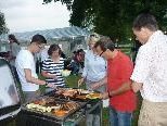 Leckere Spezialitäten auf dem Grill der Sektion SchiLauf - SV Lochau. Leckere Spezialitäten auf dem Grill der Sektion SchiLauf - SV Lochau.