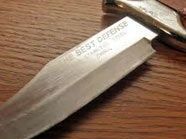 Mit einem Jagdmesser wollte der Räuber die Tageslosung der Trafik erbeuten. Mit einem Jagdmesser wollte der Räuber die Tageslosung der Trafik erbeuten.