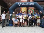 Die Sieger und Prominenten beim Radfest in Rankweil.