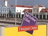 Ein couragierter Wiener stellte einen Ladendieb im Designer Outlet Parndorf. Ein couragierter Wiener stellte einen Ladendieb im Designer Outlet Parndorf.