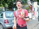 Daniel Raum, die "Laufenden Nase", ist in Höchst zum Lauf um den Bodensee gestartet. Daniel Raum, die "Laufenden Nase", ist in Höchst zum Lauf um den Bodensee gestartet.