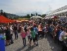 Der Klauser Dorf  und Bauernmarkt lockte die Besucher in Massen.