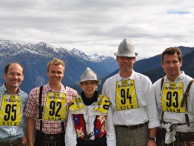 : Promis schwangen auch im letzten Jahr die Schläger. V.l.: Ex-Skirennläufer Mario Reiter, Snowboard-Crossweltmeister Markus Schairer sowie die Ex-Skirennläufer Anita Wachter, Gerhard Pfaffenbichler und Hannes Trinkl. : Promis schwangen auch im letzten Jahr die Schläger. V.l.: Ex-Skirennläufer Mario Reiter, Snowboard-Crossweltmeister Markus Schairer sowie die Ex-Skirennläufer Anita Wachter, Gerhard Pfaffenbichler und Hannes Trinkl.