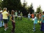 Bei den verschiedenen Geschicklichkeitsspielen lernten sich die Kinder besser kennen. Bei den verschiedenen Geschicklichkeitsspielen lernten sich die Kinder besser kennen.