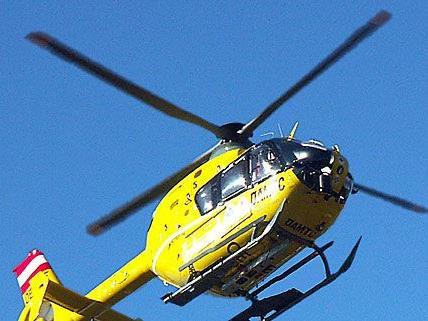 Das Opfer des Arbeitsunfalls wurde mit dem Christophorus-Hubschrauber abgeholt