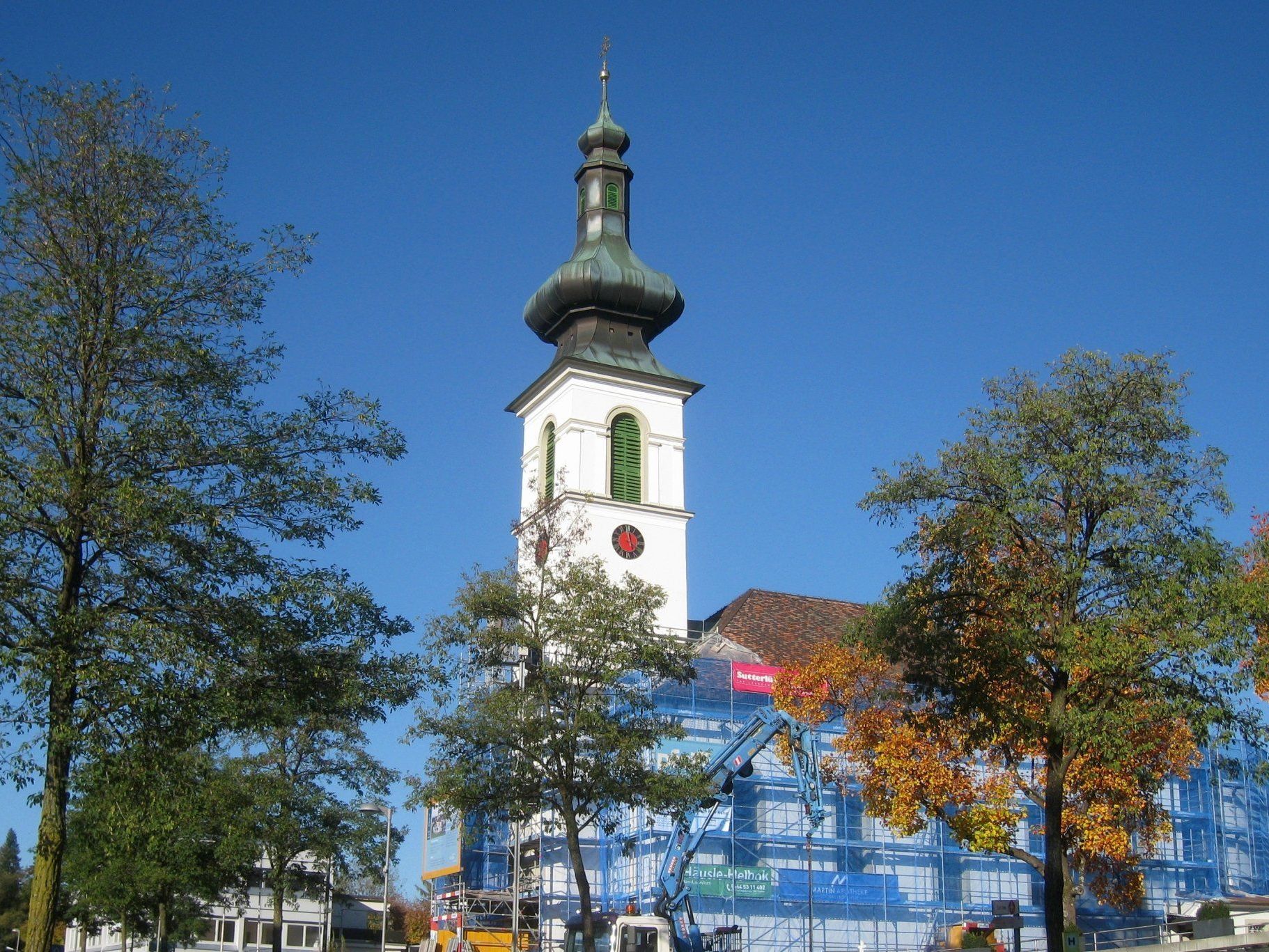 Langsam zeigt sich der sanierte Kirchturm in seiner ganzen Pracht. Langsam zeigt sich der sanierte Kirchturm in seiner ganzen Pracht.