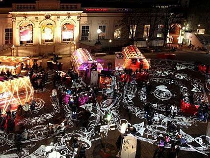 Lichtinstallationen sorgen für einen stimmungsvollen "Winter im MQ" Lichtinstallationen sorgen für einen stimmungsvollen "Winter im MQ"