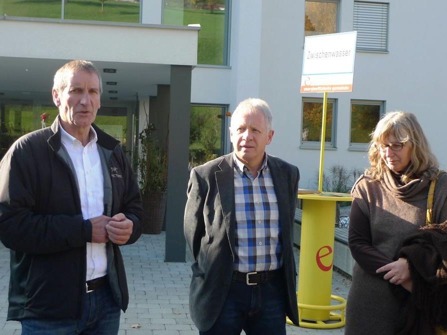 Bürgermeister Josef Mathis, Mag. Christian Kopf und Umweltstadträtin Marlene Thalhammer.