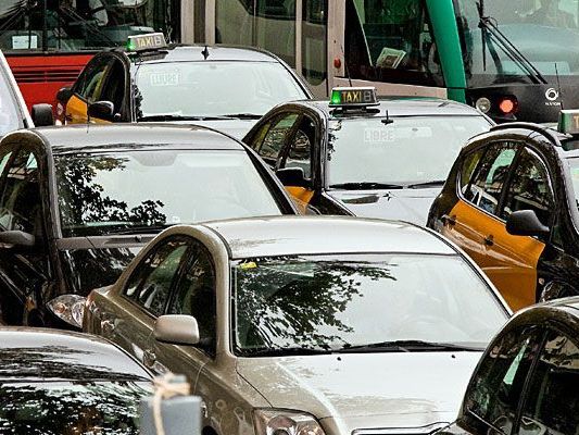 Die polizeilichen Schwerpunkt-Kontrollen sollen Staus an Kreuzungen verringern Die polizeilichen Schwerpunkt-Kontrollen sollen Staus an Kreuzungen verringern