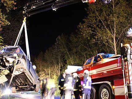 Bei Tulln ereignete sich ein schwerer Unfall mit drei Verletzten Bei Tulln ereignete sich ein schwerer Unfall mit drei Verletzten