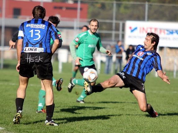 Rätia-Spielertrainer Didi Berchtold feierte den vierten Erfolg in Serie. Rätia-Spielertrainer Didi Berchtold feierte den vierten Erfolg in Serie.