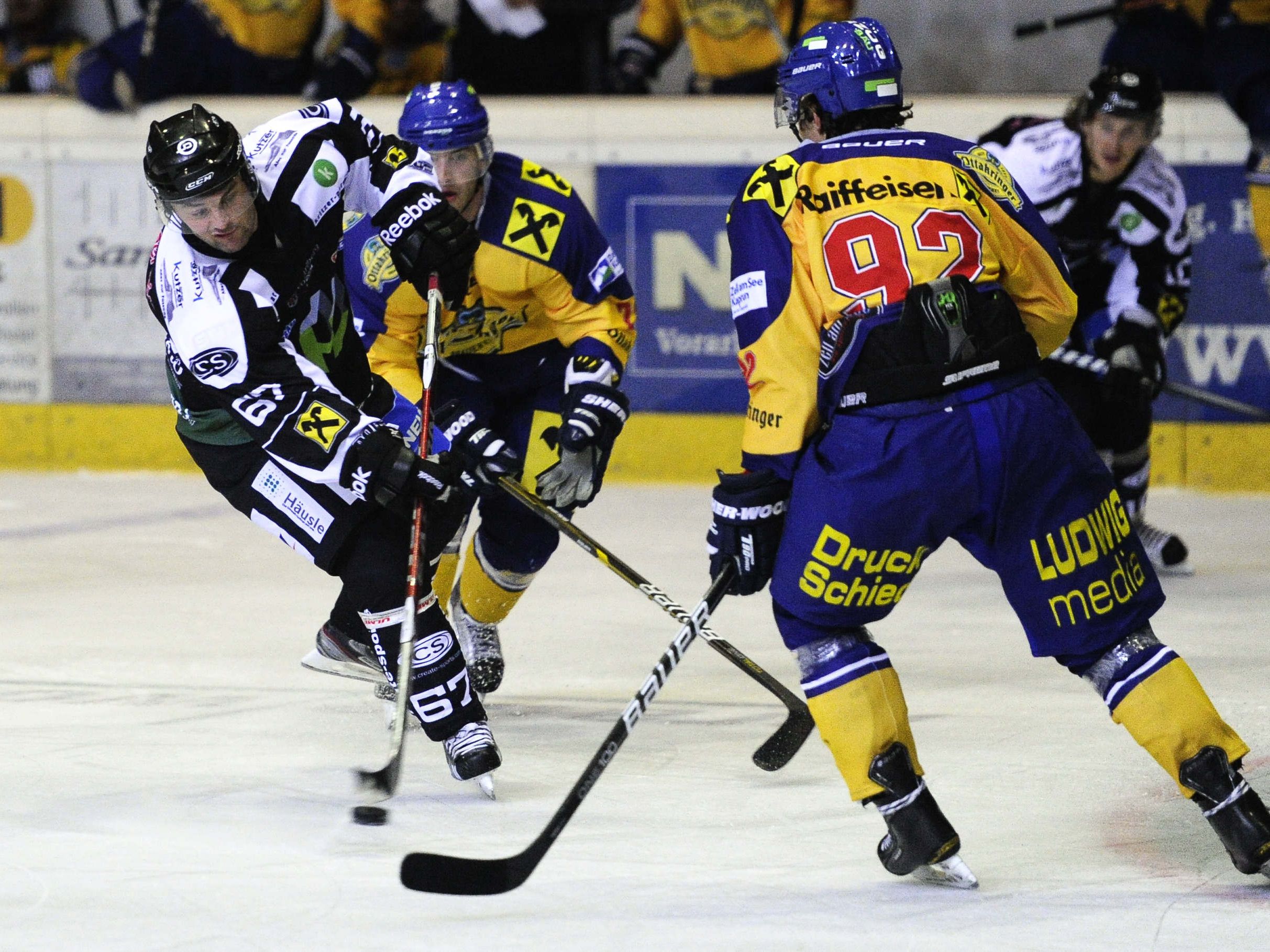 Thomas Auer (l.) traf in der 47. Minute für NL-Spitzenreiter EV Dornbirn Thomas Auer (l.) traf in der 47. Minute für NL-Spitzenreiter EV Dornbirn