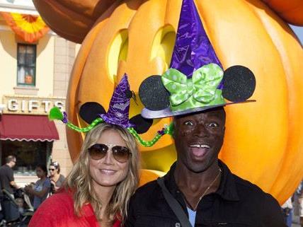 Heidi Klum wird zur diesjährigen Halloween-Party "nackt" erscheinen. Heidi Klum wird zur diesjährigen Halloween-Party "nackt" erscheinen.