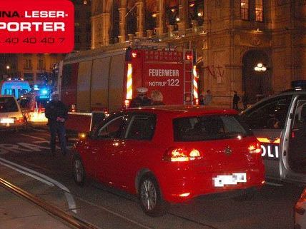 Leserreporter konnte den Verkerhsunfall am Opernring beobachten. Leserreporter konnte den Verkerhsunfall am Opernring beobachten.