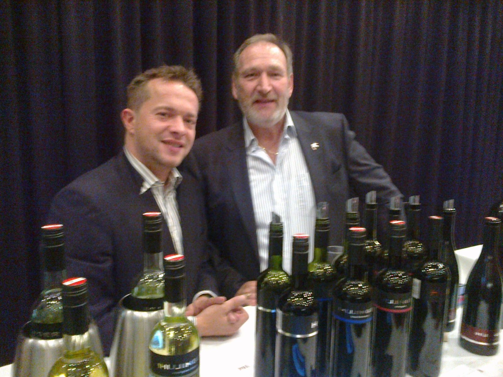 Vetreter vom Weingut Leo Hillinger, Jois/Rust, Neusiedlersee/Hügelland Vetreter vom Weingut Leo Hillinger, Jois/Rust, Neusiedlersee/Hügelland
