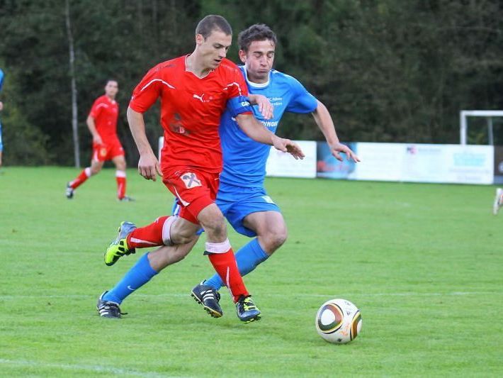 Herbstmeister Langen spielt im Topspiel in Kennelbach. Herbstmeister Langen spielt im Topspiel in Kennelbach.