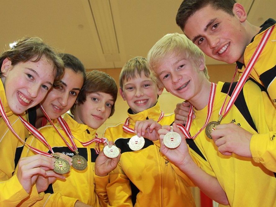 Lauteracher Karatekas mit Edelmetall Lauteracher Karatekas mit Edelmetall