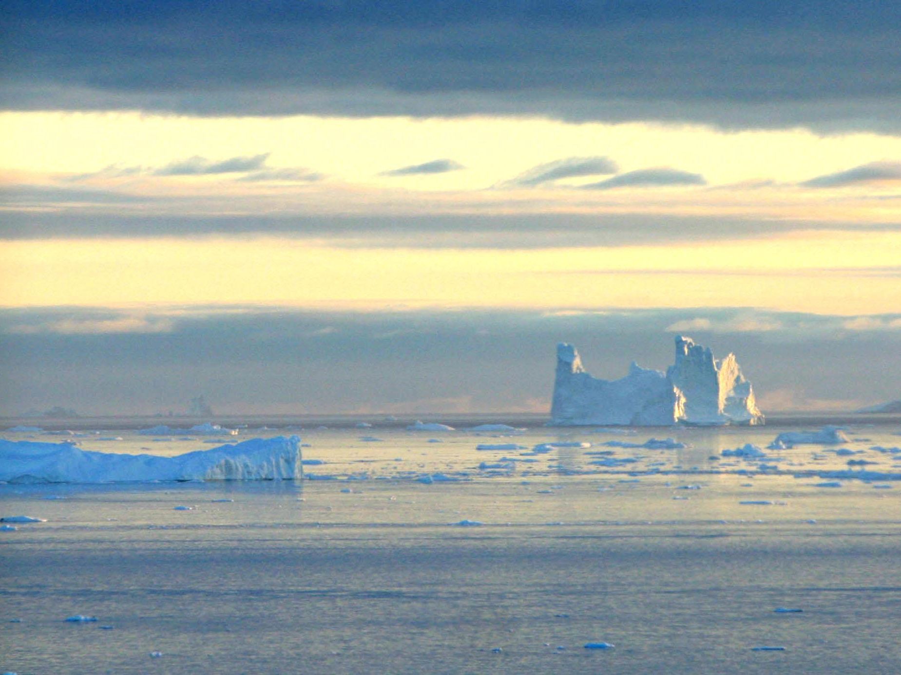 Die Permafrostböden enthalten etwa 1.700 Milliarden Tonnen organischen Kohlenstoff Die Permafrostböden enthalten etwa 1.700 Milliarden Tonnen organischen Kohlenstoff
