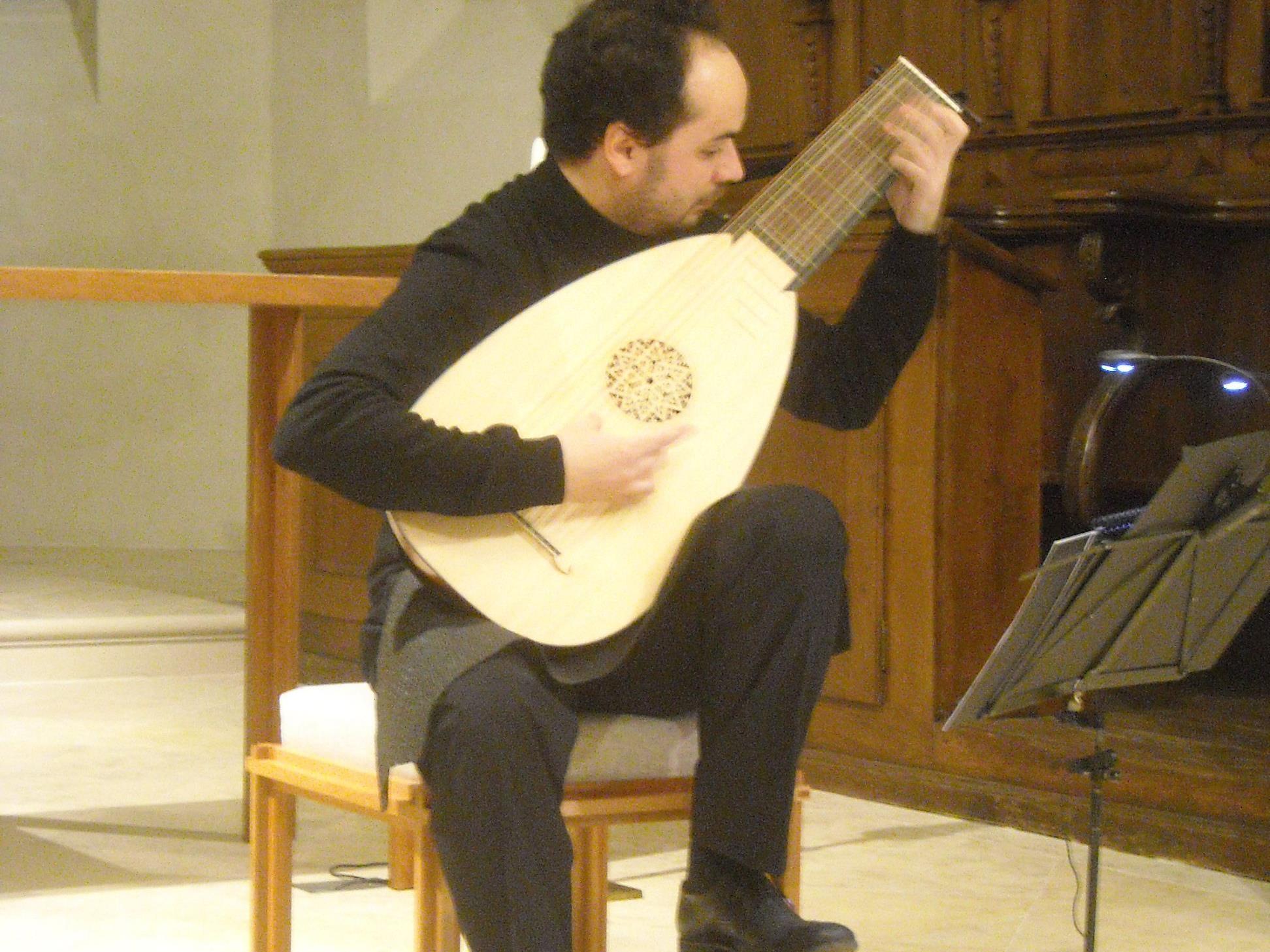 Miguel Yisrael in der Kirche St. Victor.