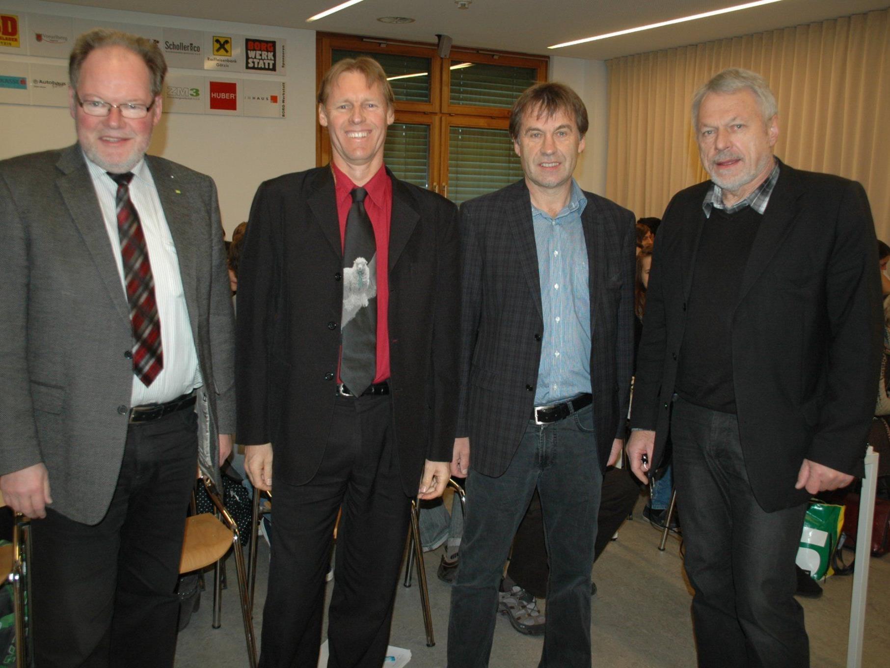 v.l. Bgm. Werner Huber, Alyn Ware, Dir. Thomas Rothmund & Jose Oberhauser