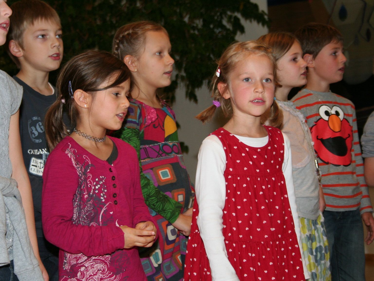 Der Kinderchor überzeugte mit vielen schönen Liedern. Der Kinderchor überzeugte mit vielen schönen Liedern.