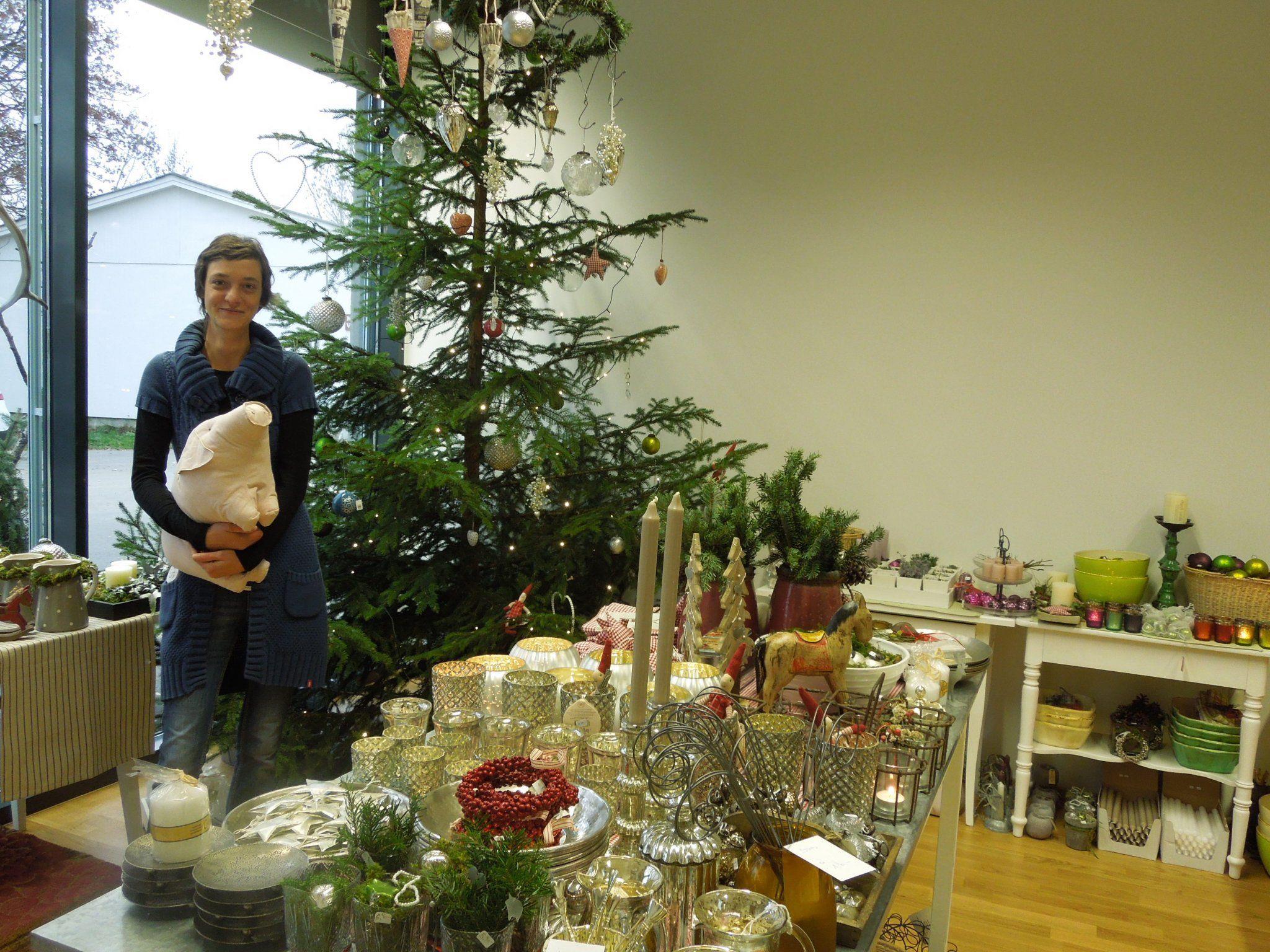 Letzte Woche wurde die Weihnachtsausstellung im Zeitlos schön von Elke Krainer eröffnet.
