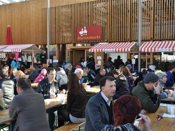 Und wieder sind viele Gäste gekommen Und wieder sind viele Gäste gekommen