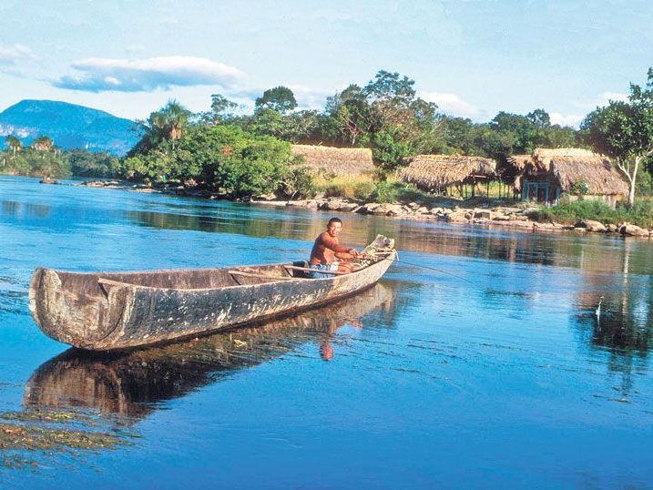 Mit dem Kanu auf dem Orinoco unterwegs Mit dem Kanu auf dem Orinoco unterwegs