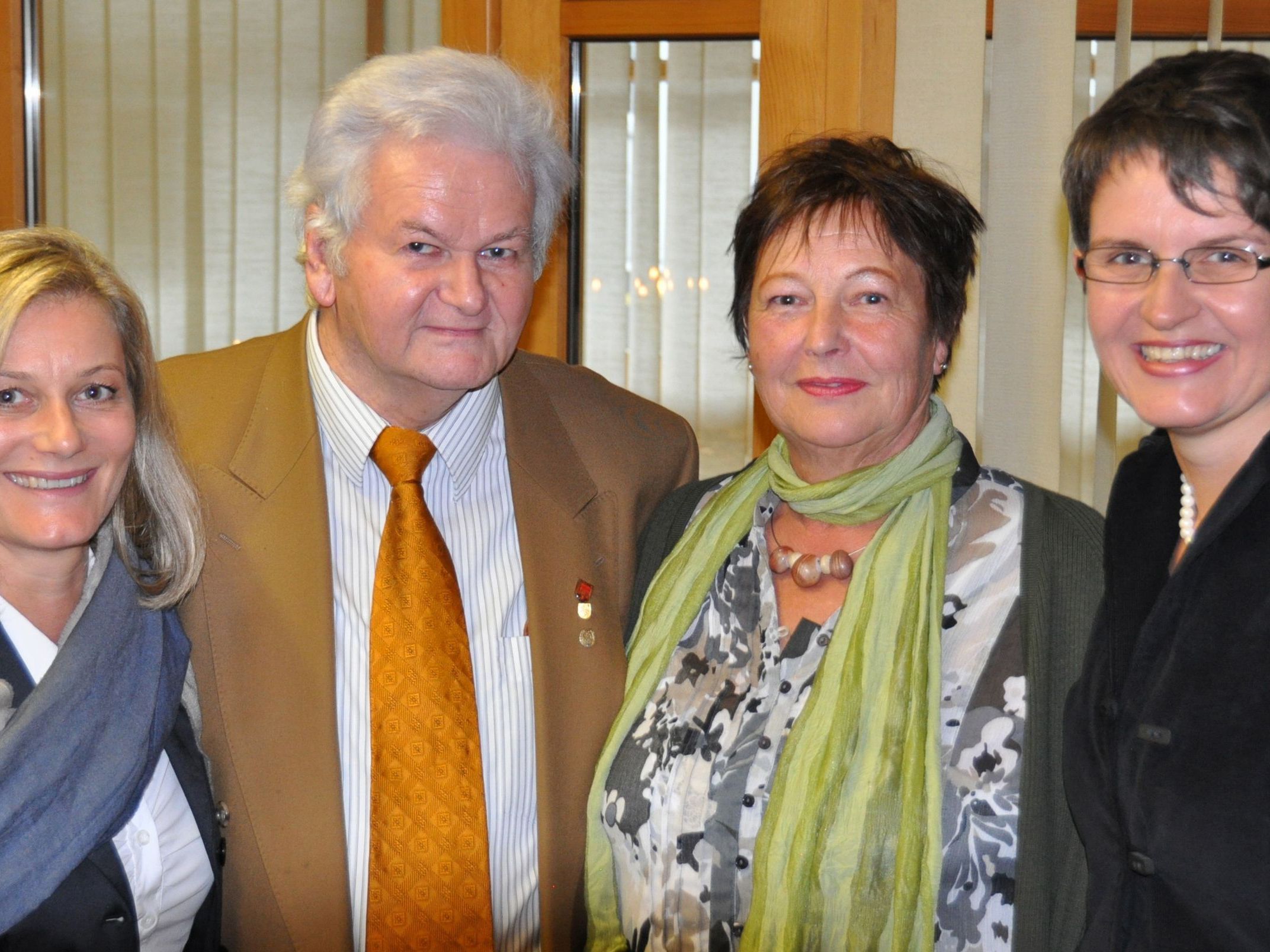 Carmen Ruepp – Vorarlberger Familienverband, SR Adi Sögner – Ehrenobmann, Monika Waibel – neue Obfrau Familienverband Wolfurt, Barbara Fink – Geschäftsführung Vorarlberger Familienverband Carmen Ruepp – Vorarlberger Familienverband, SR Adi Sögner – Ehrenobmann, Monika Waibel – neue Obfrau Familienverband Wolfurt, Barbara Fink – Geschäftsführung Vorarlberger Familienverband