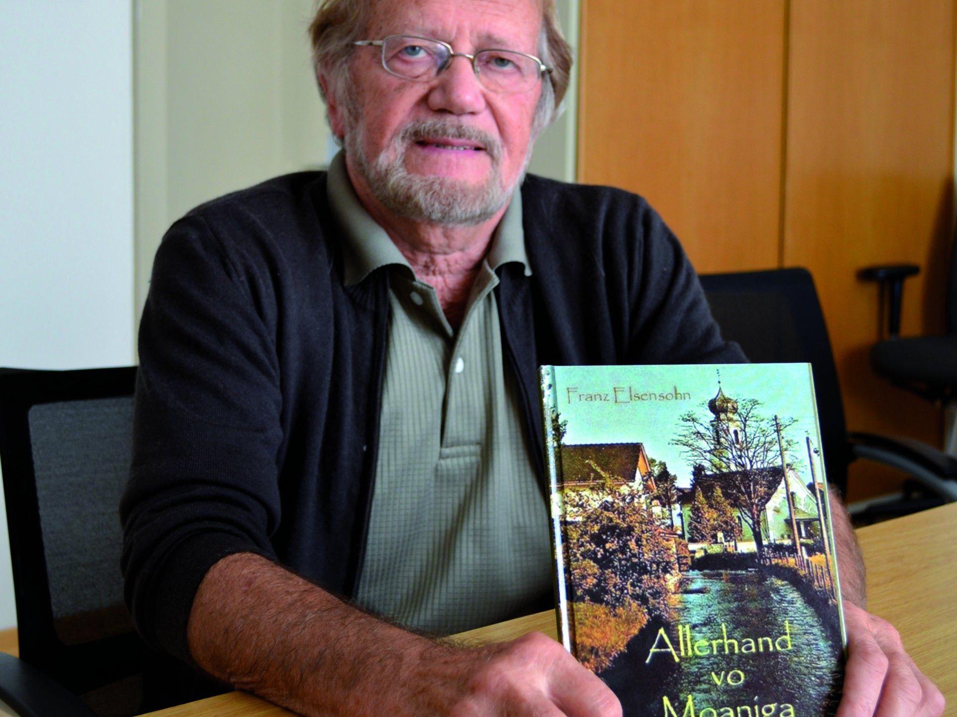 Franz Elsensohn stellt sein Buch über Meiningen vor.