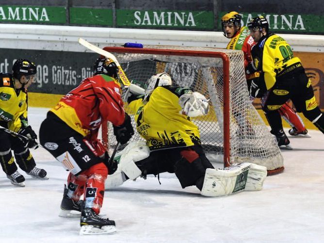 Die VEU Feldkirch musste sich in der Vorarlberghalle geschlagen geben Die VEU Feldkirch musste sich in der Vorarlberghalle geschlagen geben