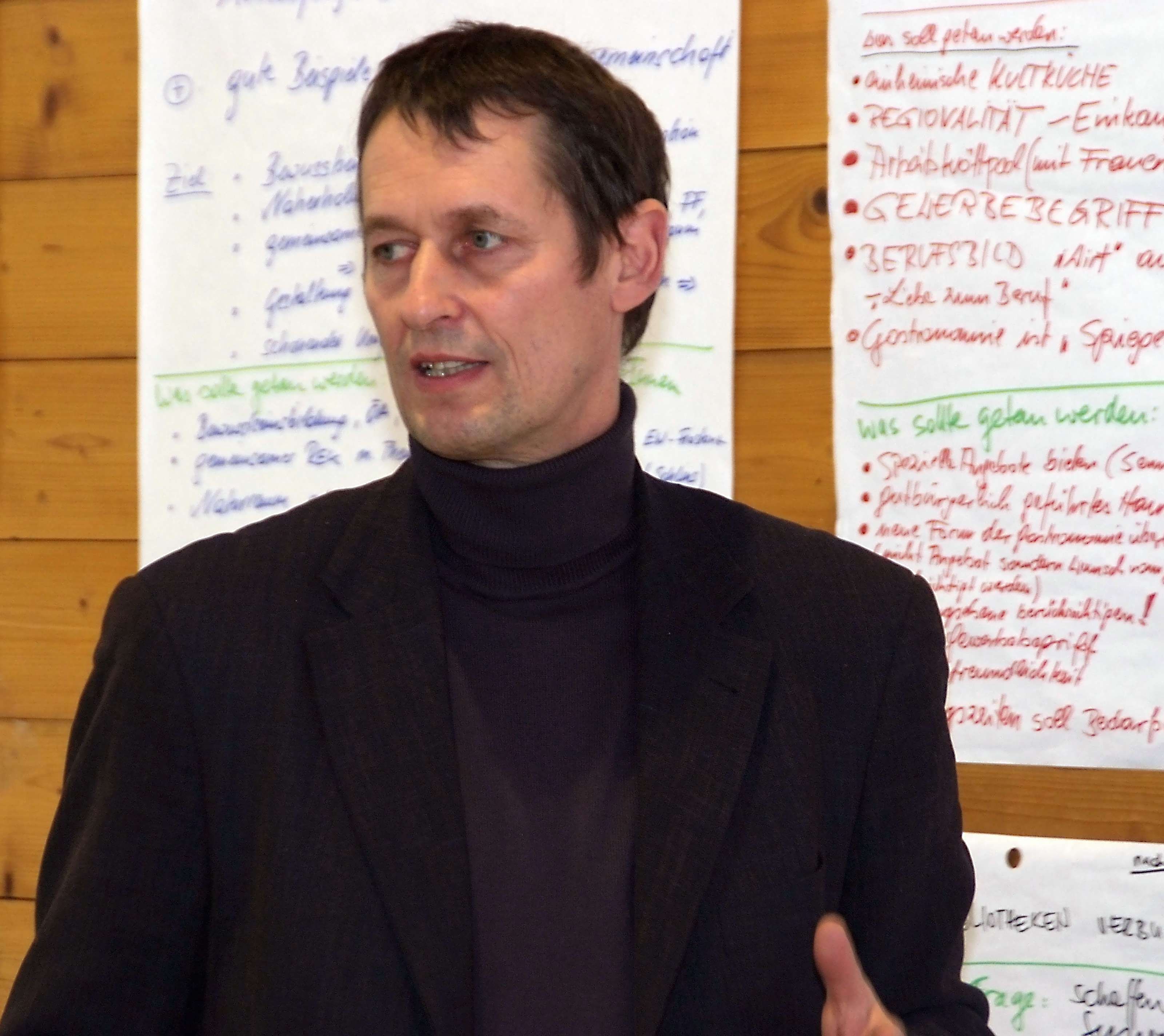 „Im Walgau“-Projektleiter Manfred Walser lässt mit einem offenen Brief die Muskeln spielen. „Im Walgau“-Projektleiter Manfred Walser lässt mit einem offenen Brief die Muskeln spielen.