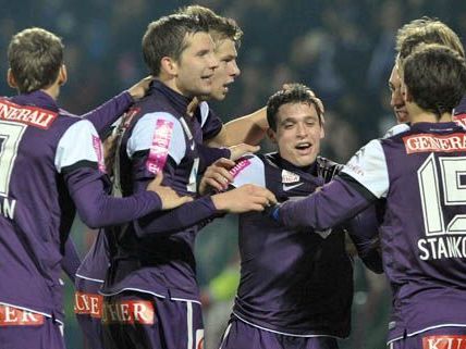 Die Wiener Austria zitterte sich zu einem Unentschieden gegen Innsbruck. Die Wiener Austria zitterte sich zu einem Unentschieden gegen Innsbruck.